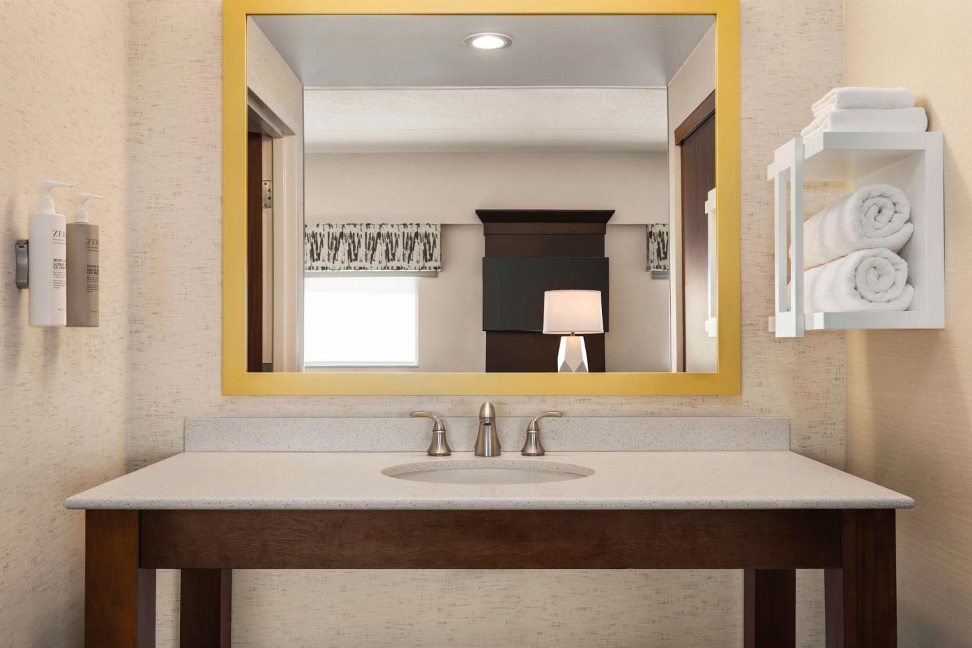 Hampton Inn & Suites Pittsburgh Waterfront West Homestead Dış mekan fotoğraf