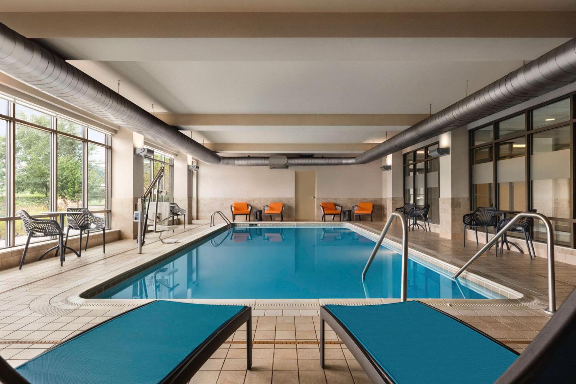 Hampton Inn & Suites Pittsburgh Waterfront West Homestead Dış mekan fotoğraf