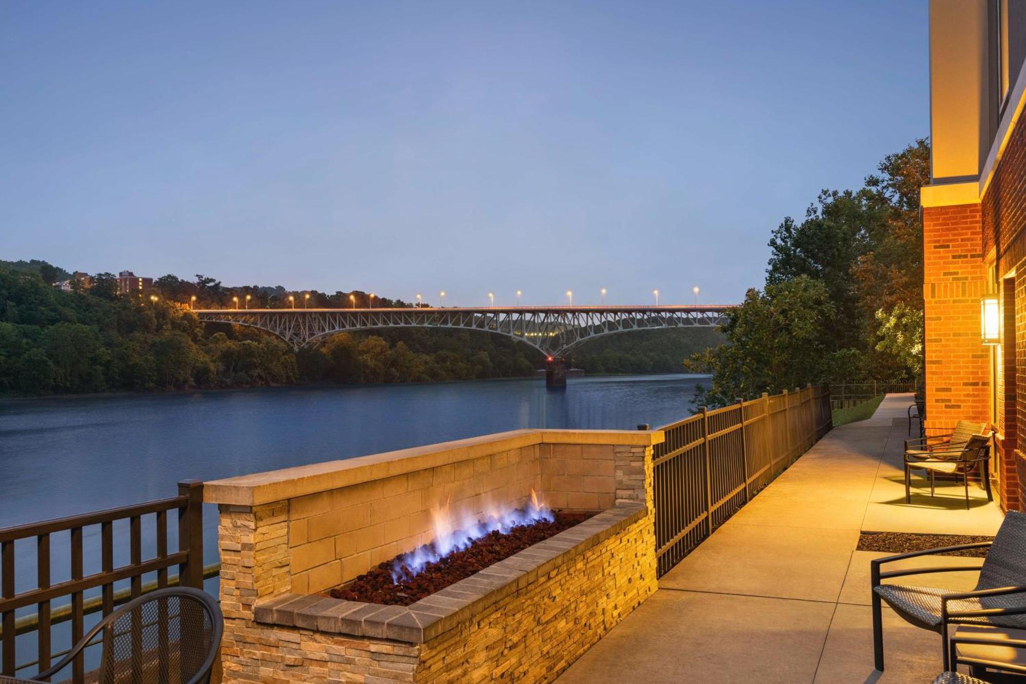Hampton Inn & Suites Pittsburgh Waterfront West Homestead Dış mekan fotoğraf